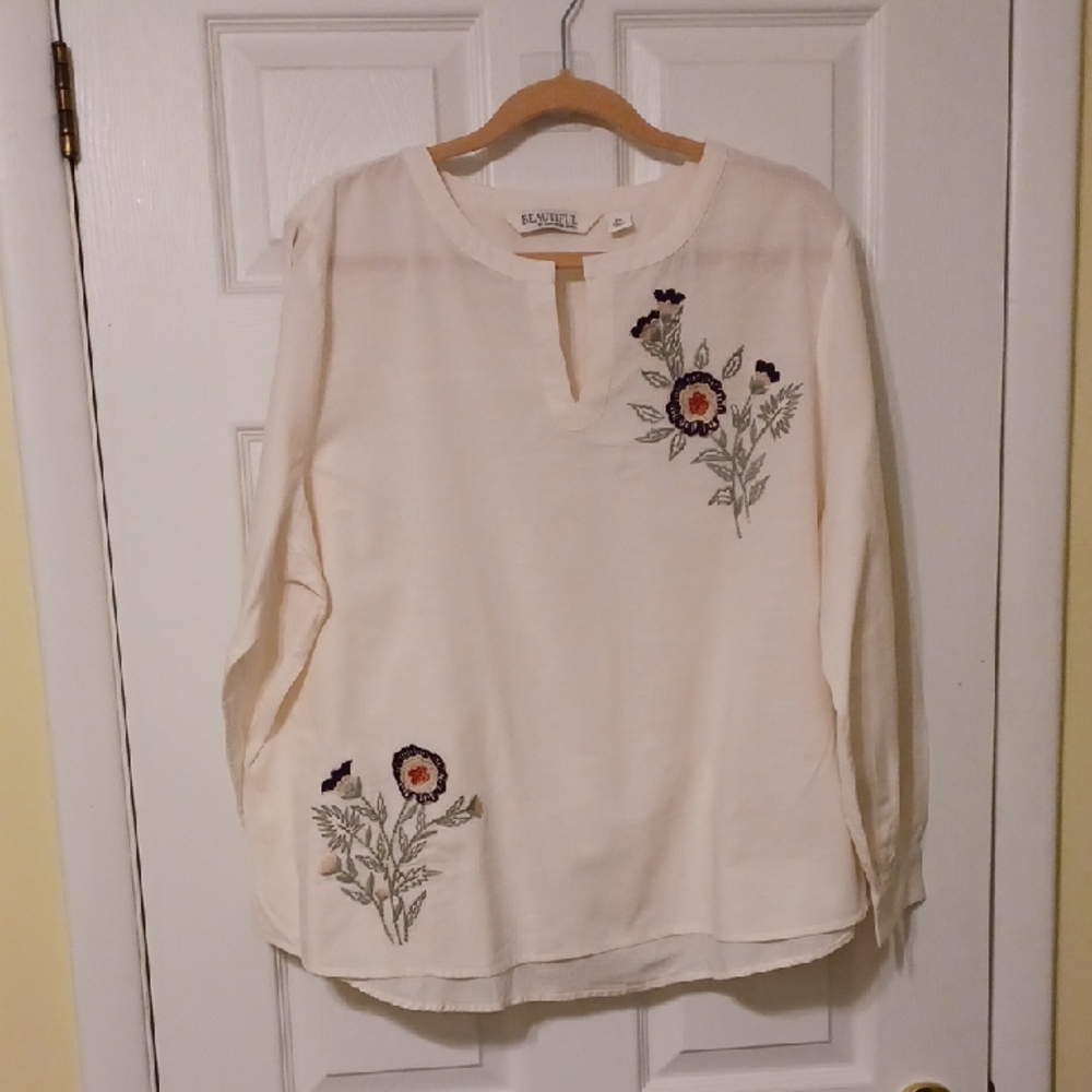 Beautiful By Lawerence Zarian Sz XL, Cream Embroidered Split-Neck Women's Top.